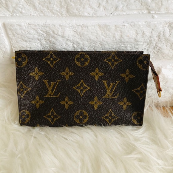 ‼️sold‼️Louis Vuitton Monogram Bucket PM Pouch - Picture 1 of 8